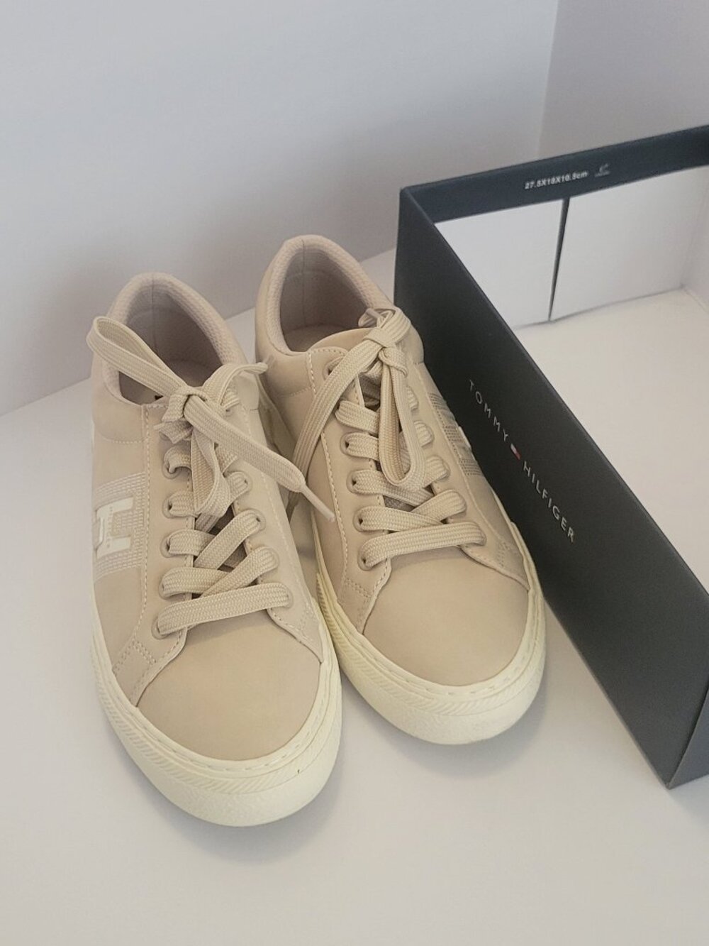 Tommy Hilfiger Platform Ivory Laced Sneakers 6M